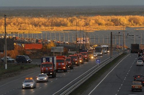 Przejazd pojazdów CNG nad Wołgą podczas rajdu Blue Corridor 2011