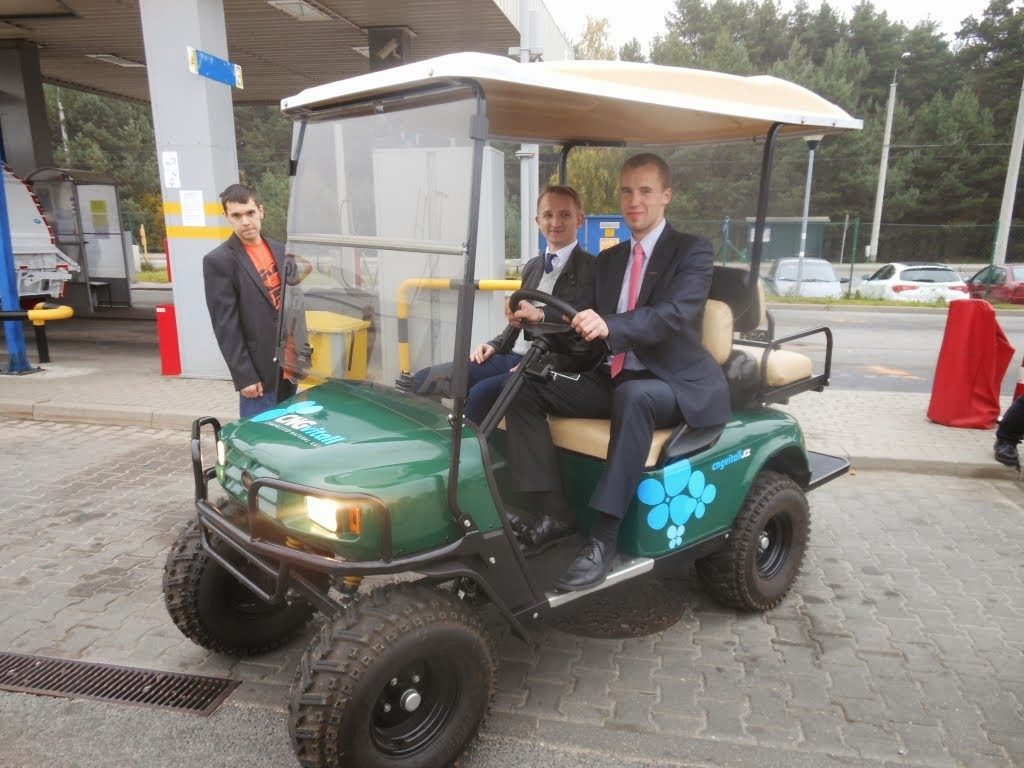 Niespodzianka wystawy - wózek golfowy CNG od Vitkovice-Milmet w Gdyni