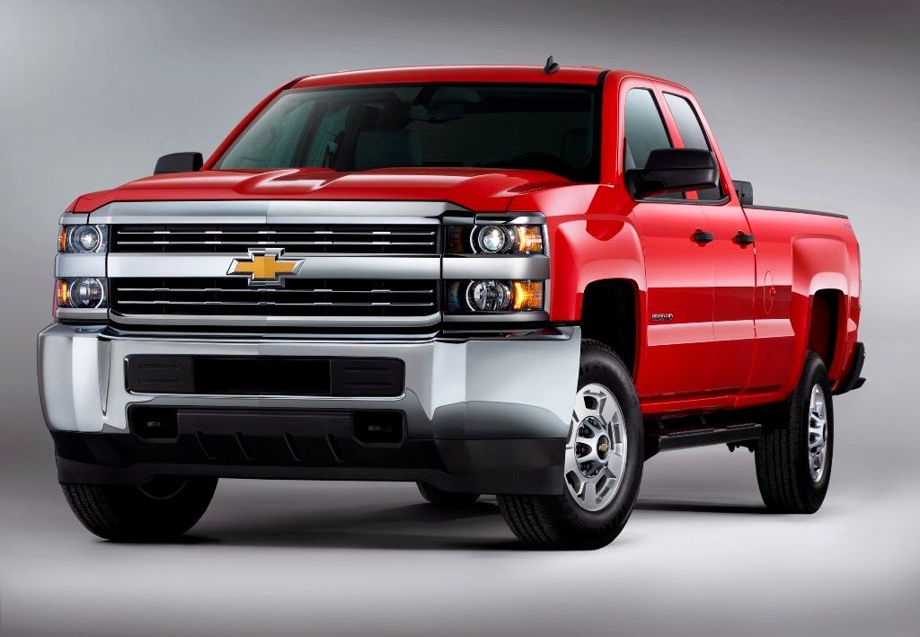 Czerwony Chevrolet Silverado 2500 HD CNG pick-up do transportu na gaz ziemny