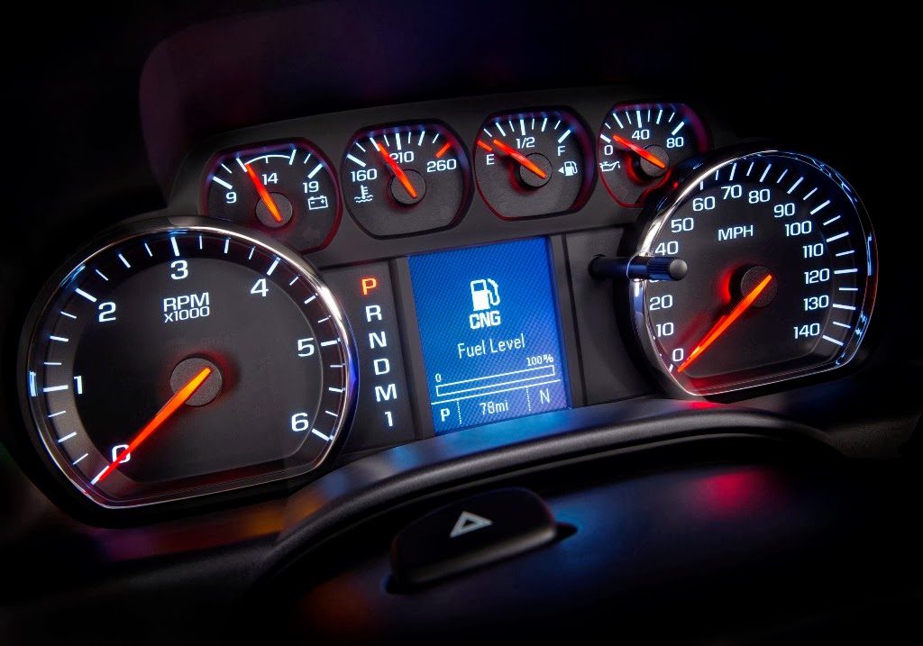 Tablica przyrządów Chevrolet CNG z wyświetlaczem paliwa i wskaźnikami