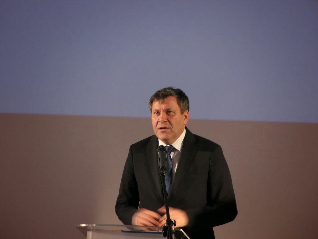 Premier Janusz Piechociński przemawia na konferencji Motoryzacja-Przemysł-Nauka