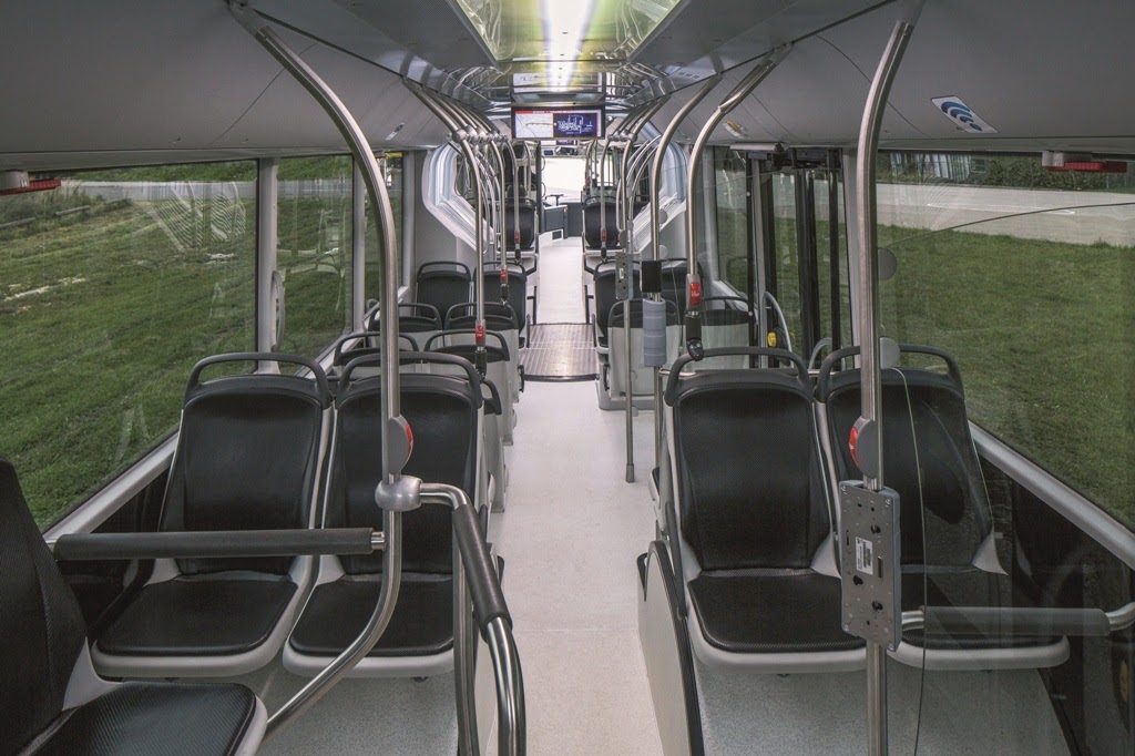 Boczny profil autobusu MAN Lions City 18 CNG z normą EURO 6