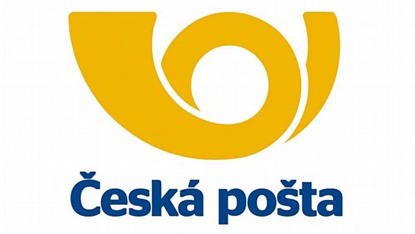 Żółto-niebieskie logo Česká pošta na białym tle