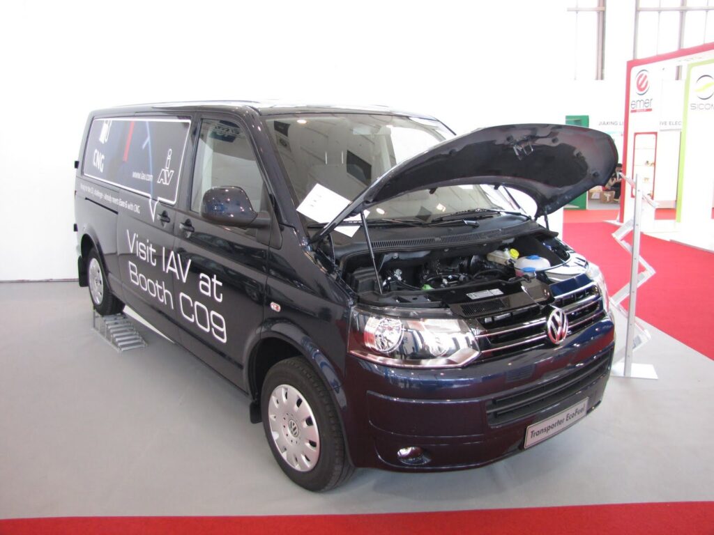 VW Transporter T5 EcoFuel CNG konwersja firmy IAV