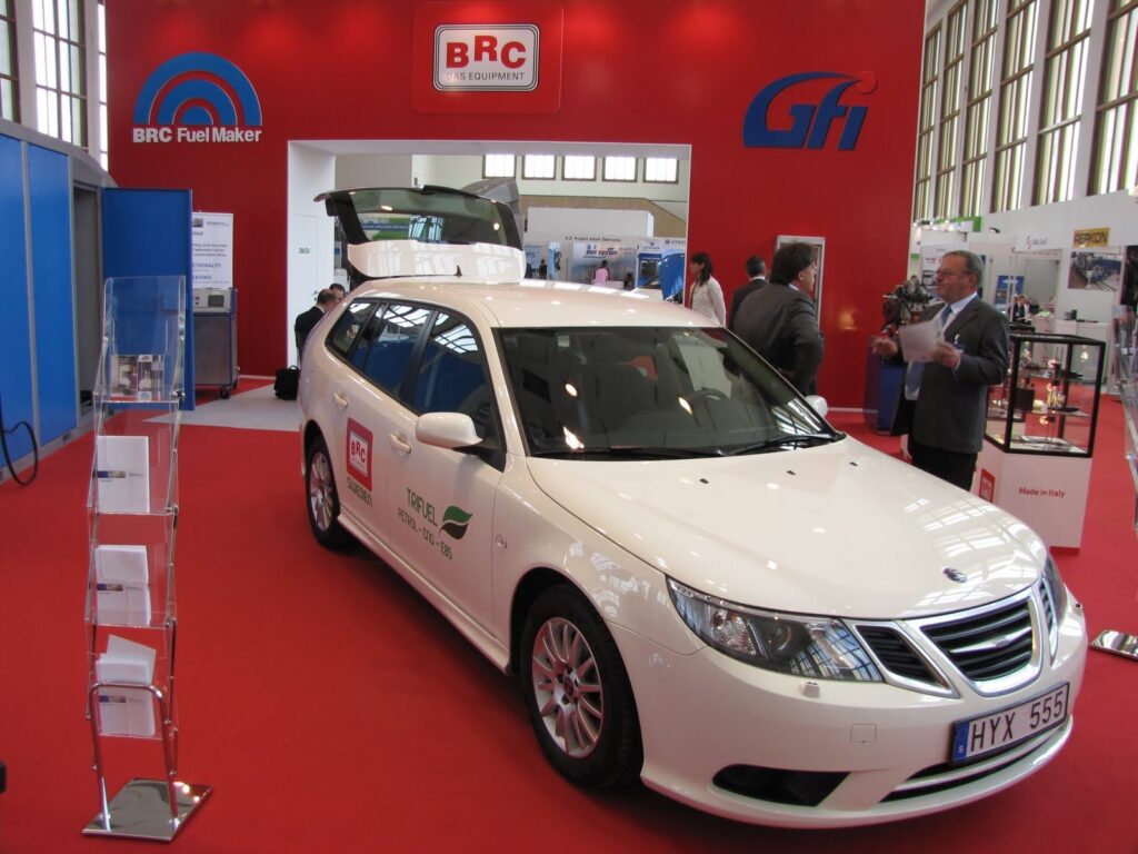 Saab 9-5 zasilany CNG na stoisku producenta BRC