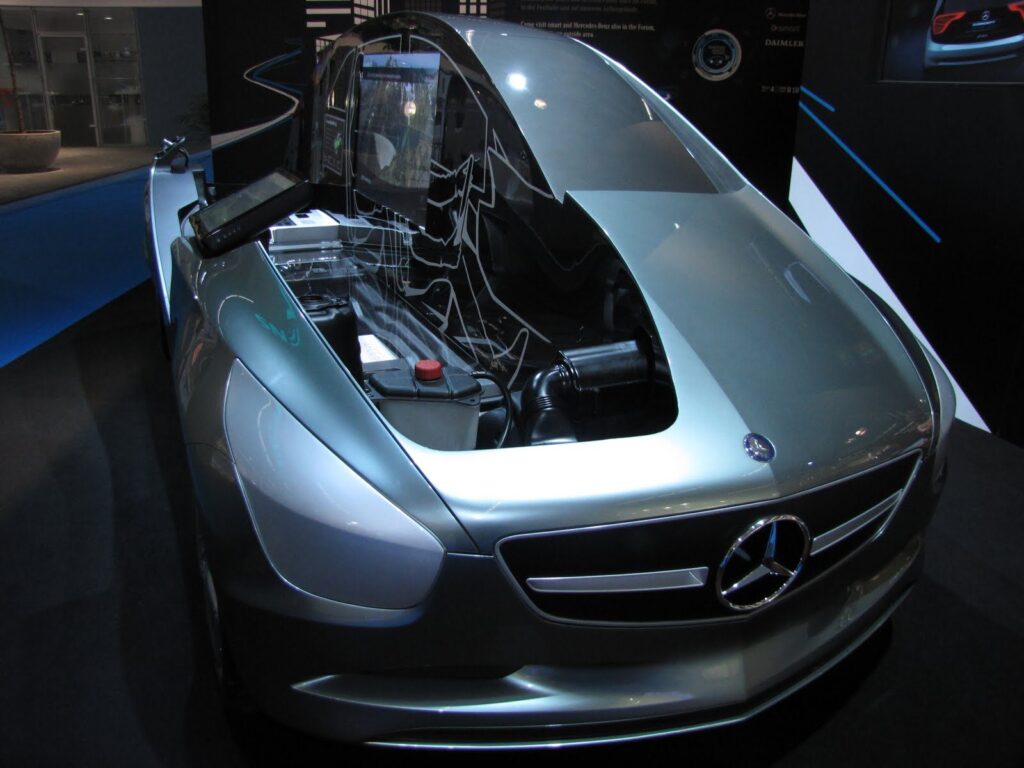 Mercedes B F-CELL prototyp drugiej generacji zasilany wodorem