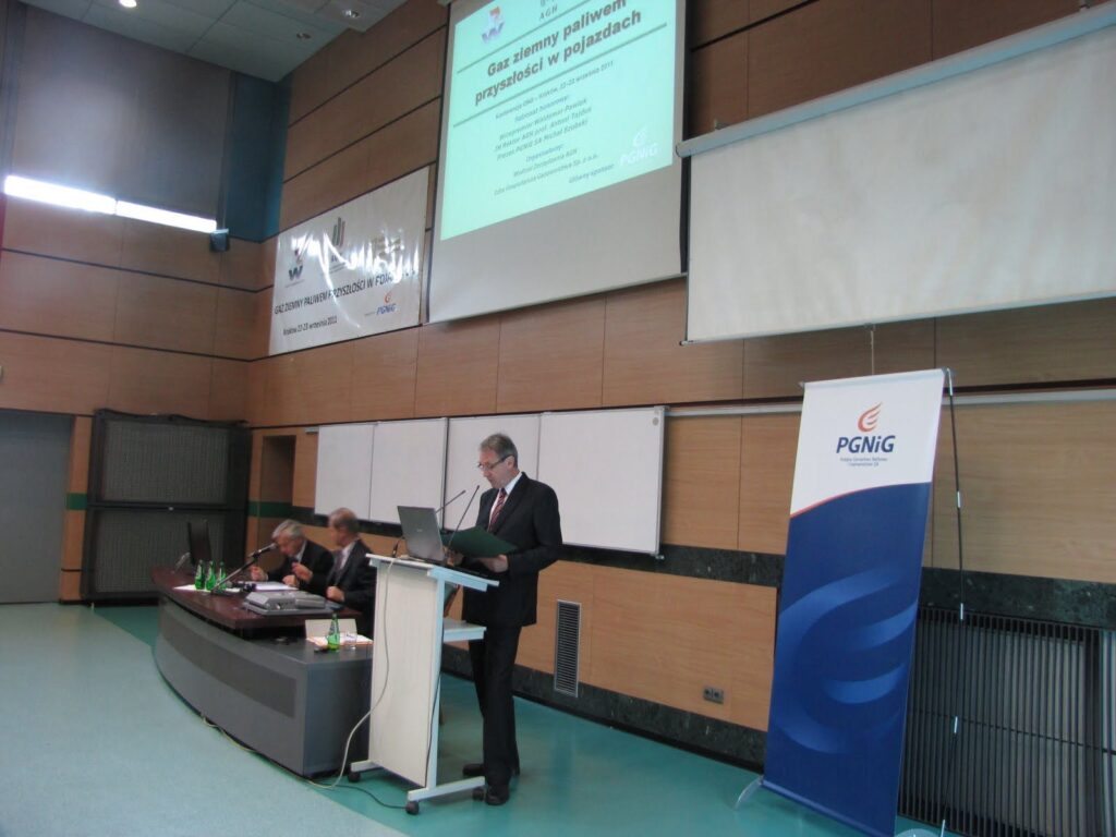 Konferencja CNG na AGH 2011, sala obrad ze słuchaczami