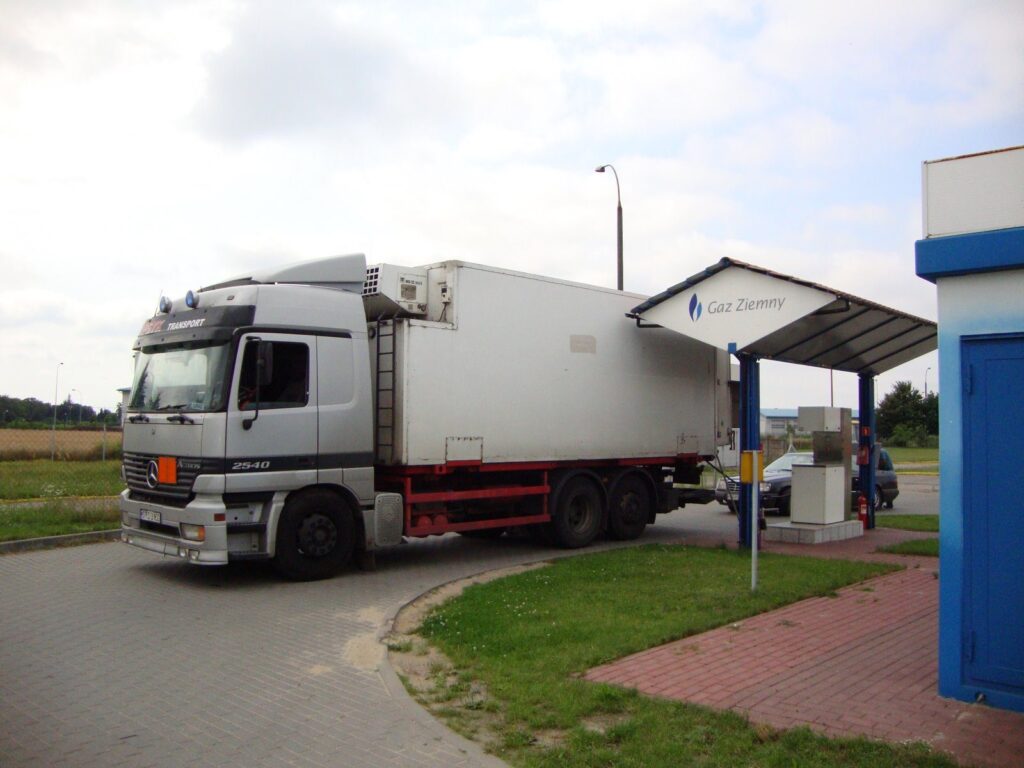 Stacja tankowania CNG w Poznaniu, infrastruktura gazowa