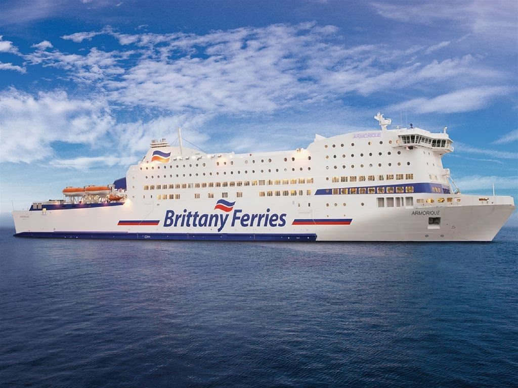 Prom Brittany Ferries zasilany LNG na wodach Oceanu Atlantyckiego