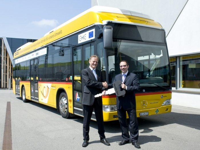 Mercedes-Benz Citaro FuelCELL Hybrid żółty autobus wodorowy dla Szwajcarii