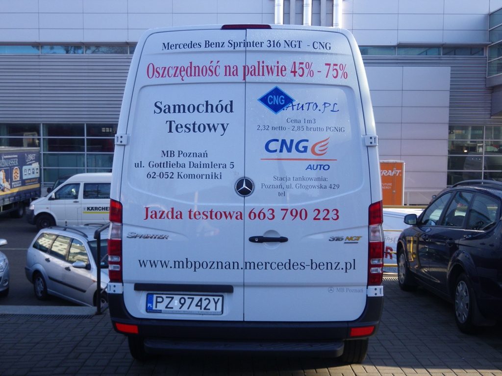 Tył Mercedes Sprinter 316 NGT CNG z napisami i logiem CNG AUTO
