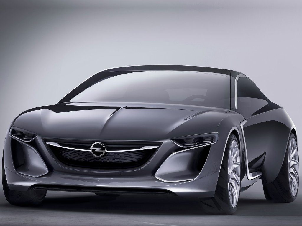 Opel Monza CNG koncepcyjny pojazd hybrydowy zasilany gazem ziemnym widok przedni