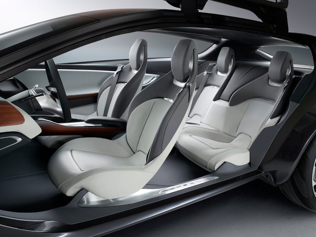 Detail stylistyczny nadwozia koncepcyjnego Opela Monza CNG hybrydowego