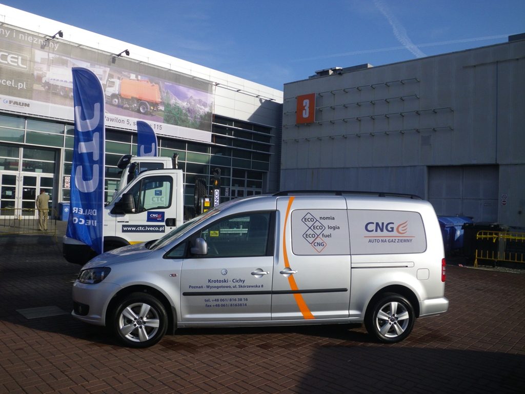 Volkswagen Caddy na CNG z logiem eco-logią na Poleko 2011