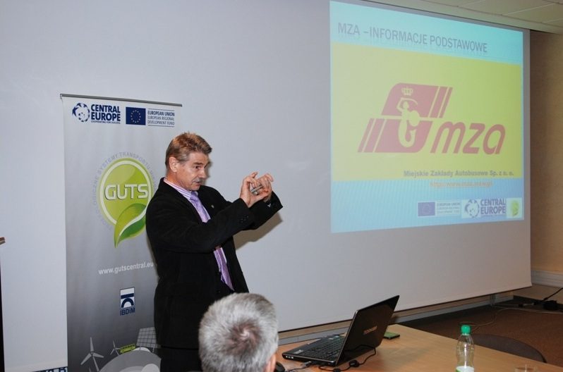 Uczestnicy seminarium Biomaster prezentujący Transport zarządzanie paliwem
