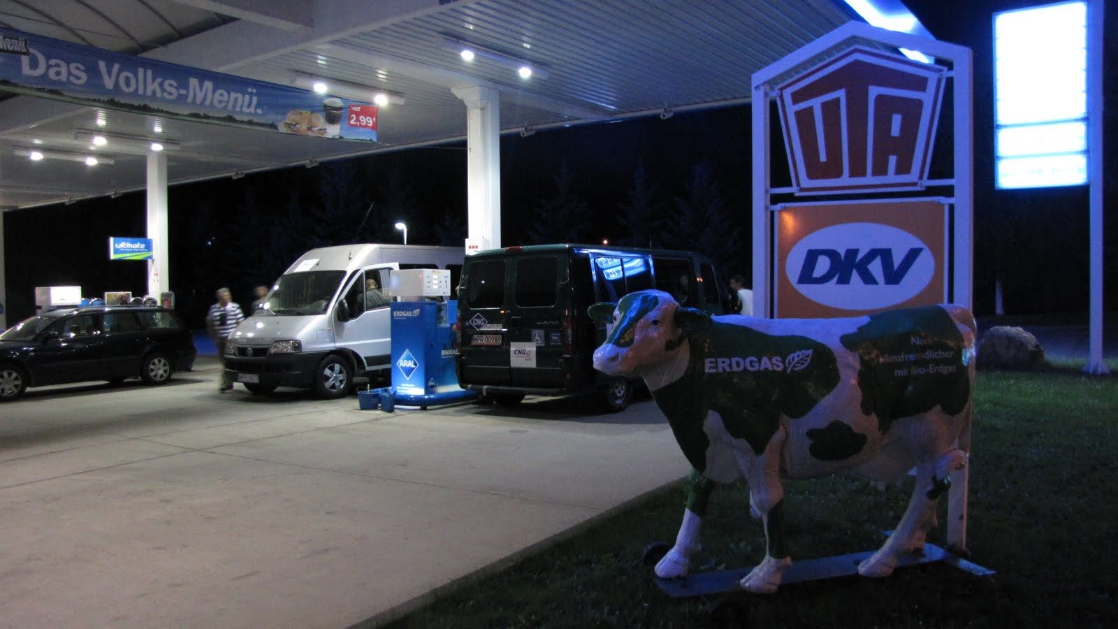 Tankowanie busów CNG na stacji w Bautzen w Niemczech