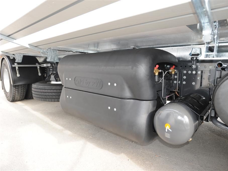 Detale Renault Premium Distribution CNG – zbiorniki gazu ziemnego
