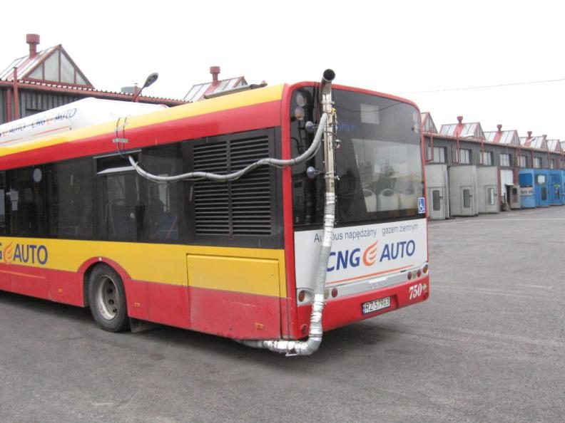 Autobus Solaris w barach zielonym czarnym, test pojazdu na gaz