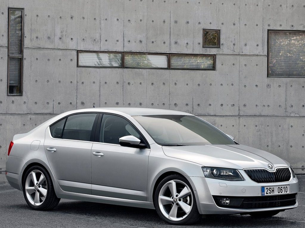 Skoda Octavia G-TEC 2013 CNG sedan biały