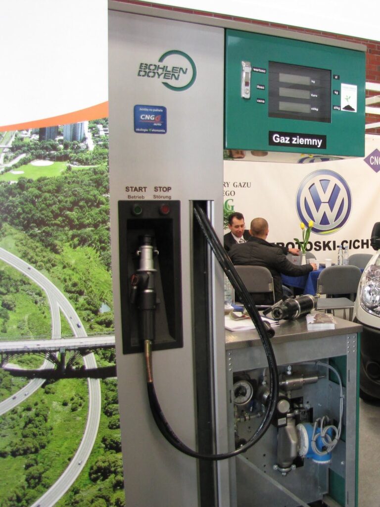 Stacja CNG Bohlen i Doyen od Serwis Słupsk na MotoShow 2012