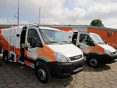 Śmieciarki Iveco Daily zasilane CNG dostarczone do Tarnowa