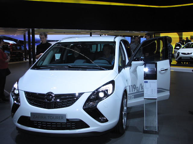 OPEL | Premiery CNG we Frankfurcie. Nowe Zafira i Combo na gaz ziemny