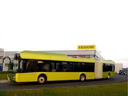 Tedom wprowadza przegubowy model C18 G