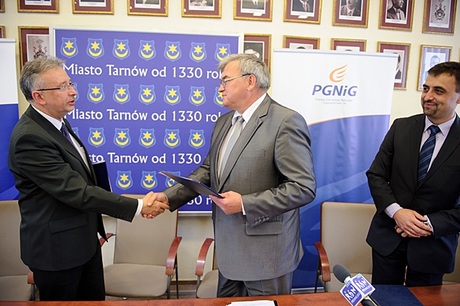 Tarnów – PGNiG finansuje zakup śmieciarki CNG